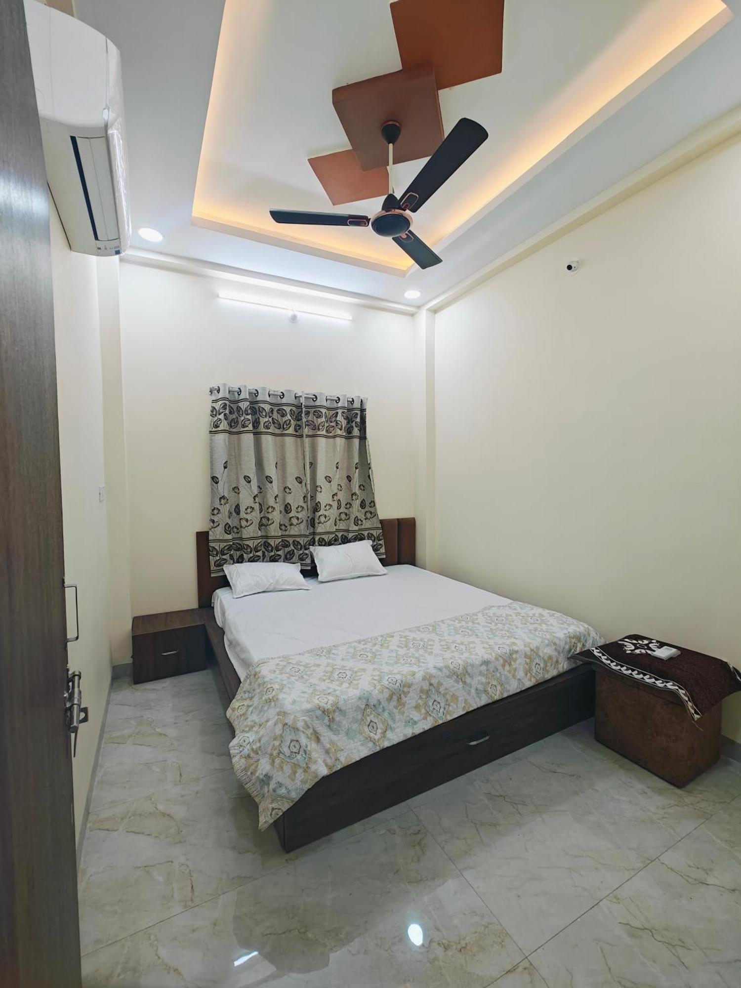 Nandi Homes Homestay Уджайн Екстериор снимка